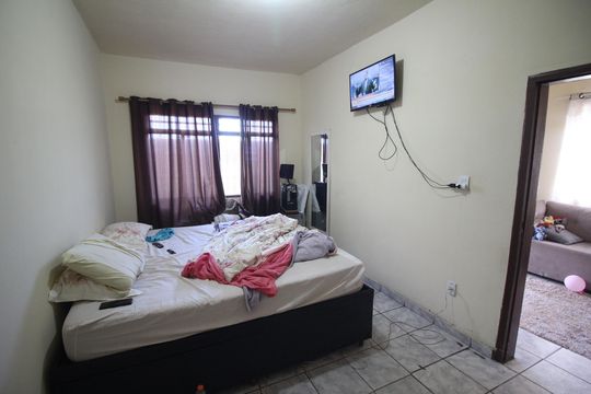 Quarto 2 de casa à venda com 2 quartos, 360m² em Jardim Bandeirantes, Contagem