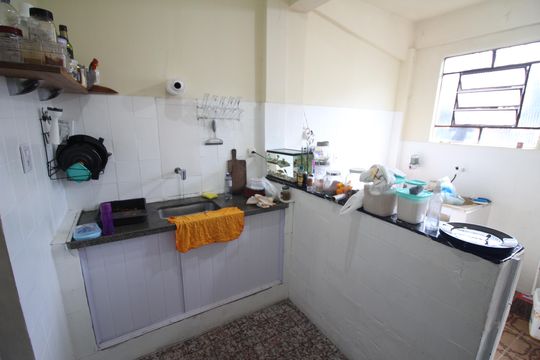 Cozinha de casa à venda com 2 quartos, 360m² em Jardim Bandeirantes, Contagem