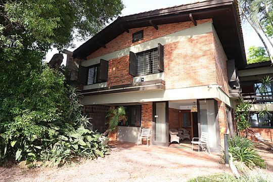 Fachada dos Fundos do Prédio de casa para alugar com 5 quartos, 338m² em Jardim Lindóia, Porto Alegre