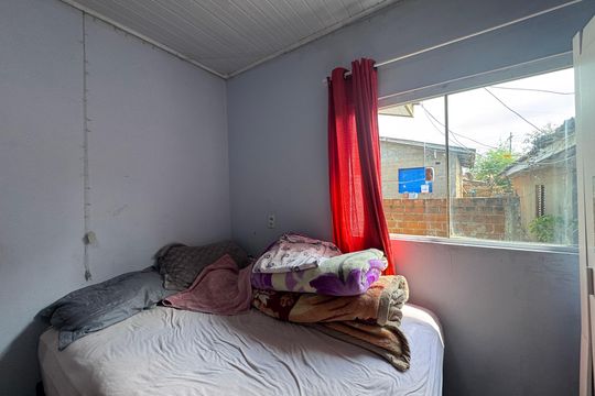 Quarto 2 de casa à venda com 2 quartos, 90m² em Santos Dumont, São Leopoldo
