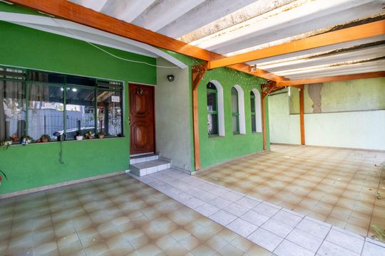 Garagem de casa para alugar com 3 quartos, 250m² em Jardim Maria Helena, Guarulhos