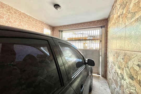 Garagem de casa à venda com 4 quartos, 100m² em Americanópolis, São Paulo