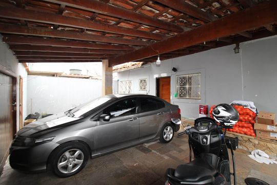 Garagem de casa à venda com 6 quartos, 316m² em Imirim, São Paulo
