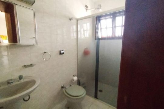 Casa à venda com 3 quartos, 179m² em Jardim das Vertentes, São Paulo