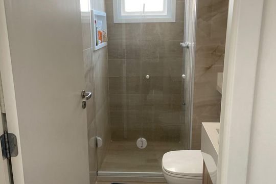 Banheiro de apartamento à venda com 2 quartos, 43m² em Vila Prudente, São Paulo