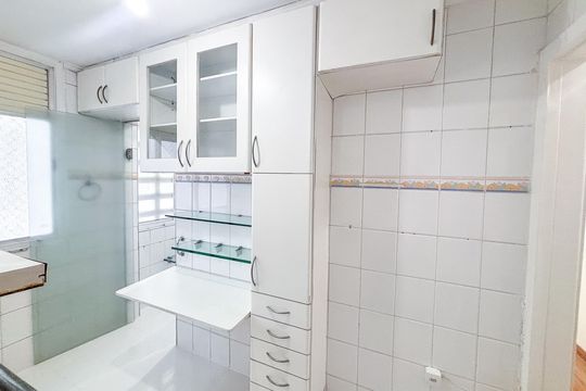 Cozinha de apartamento para alugar com 2 quartos, 58m² em Pinheiros, São Paulo