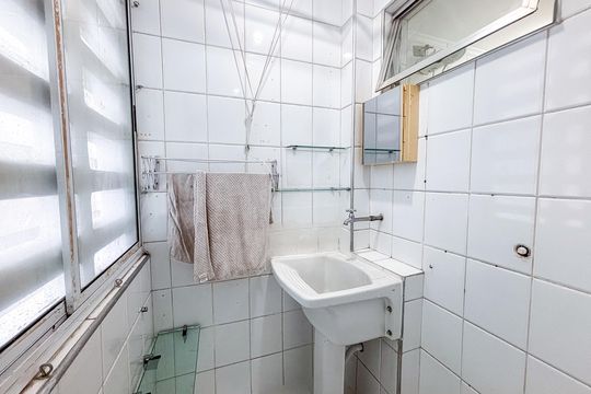 Área de Serviço de apartamento para alugar com 2 quartos, 58m² em Pinheiros, São Paulo