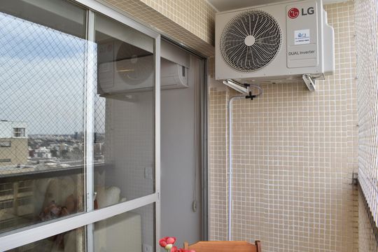 Sacada de apartamento para alugar com 3 quartos, 92m² em Centro, Curitiba