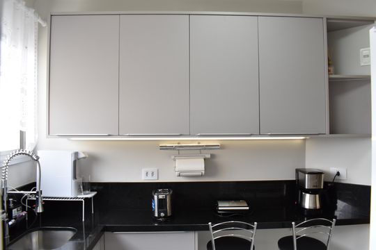 Cozinha de apartamento para alugar com 3 quartos, 92m² em Centro, Curitiba