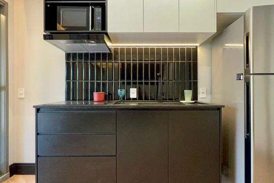 Cozinha de kitnet/studio para alugar com 1 quarto, 31m² em Cerqueira César, São Paulo