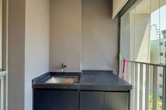 Varanda de kitnet/studio para alugar com 1 quarto, 31m² em Cerqueira César, São Paulo