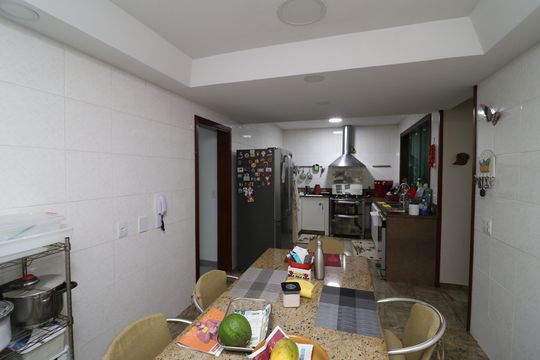 Cozinha de casa à venda com 5 quartos, 450m² em Jardim Guanabara, Rio de Janeiro