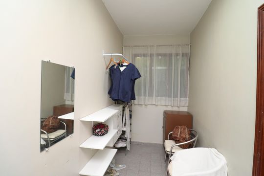 Quarto de Serviço de casa à venda com 5 quartos, 450m² em Jardim Guanabara, Rio de Janeiro