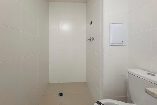 Banheiro de kitnet/studio à venda com 1 quarto, 25m² em Vila Mariana, São Paulo