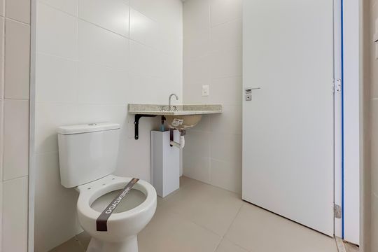 Banheiro de kitnet/studio à venda com 1 quarto, 25m² em Vila Mariana, São Paulo