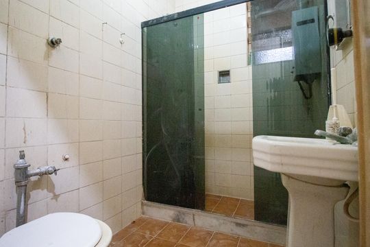 Banheiro de apartamento à venda com 1 quarto, 60m² em Praça da Bandeira, Rio de Janeiro