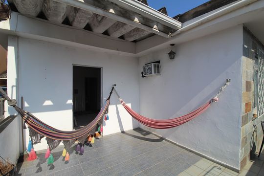 Área comum de casa à venda com 3 quartos, 185m² em Taquara, Rio de Janeiro