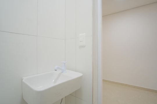 Lavabo de casa para alugar com 3 quartos, 180m² em Vila Gomes Cardim, São Paulo