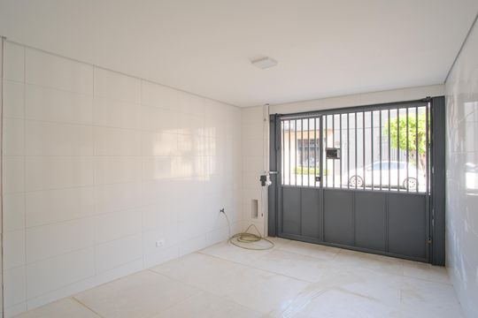 Garagem de casa para alugar com 3 quartos, 180m² em Vila Gomes Cardim, São Paulo