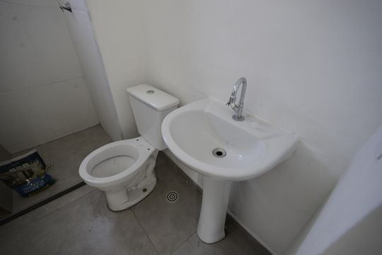 Banheiro de apartamento à venda com 2 quartos, 33m² em Sé, São Paulo