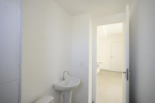 Banheiro de apartamento à venda com 2 quartos, 33m² em Sé, São Paulo