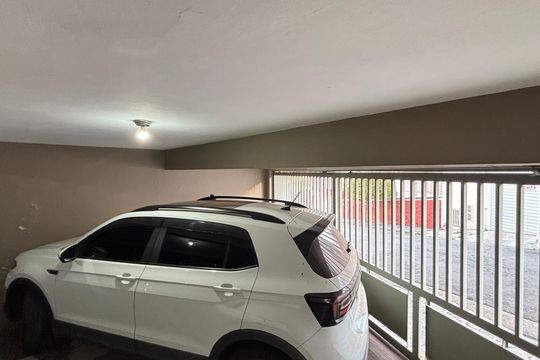 Garagem de casa à venda com 3 quartos, 191m² em Jardim Paraiso, Santo André