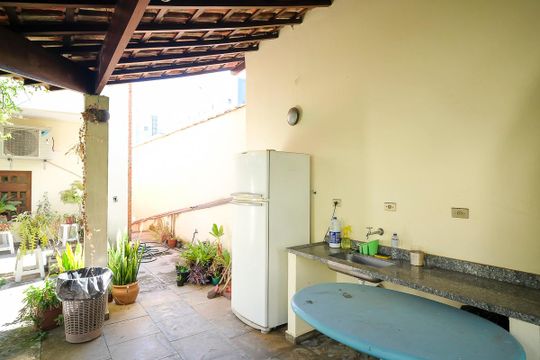 Quintal de casa à venda com 4 quartos, 456m² em Santa Maria, São Caetano do Sul