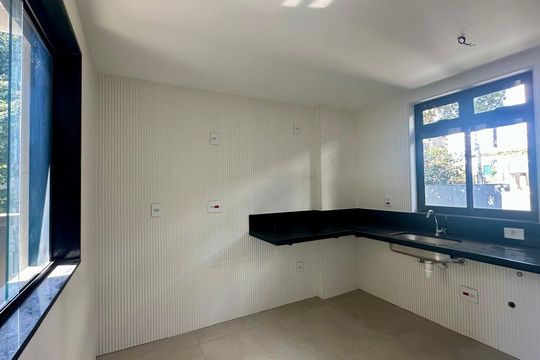 Cozinha de apartamento à venda com 2 quartos, 94m² em Sion, Belo Horizonte