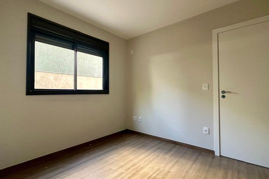 Quarto de apartamento à venda com 2 quartos, 94m² em Sion, Belo Horizonte