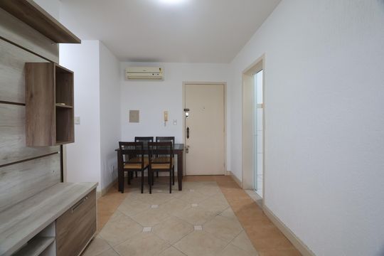 Sala de apartamento à venda com 2 quartos, 70m² em Centro, Canoas
