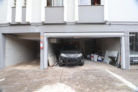 Garagem de apartamento à venda com 2 quartos, 70m² em Centro, Canoas