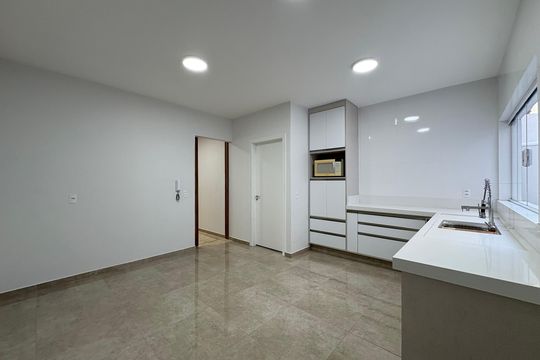 Cozinha de casa à venda com 3 quartos, 300m² em Vila Francisco Matarazzo, Santo André