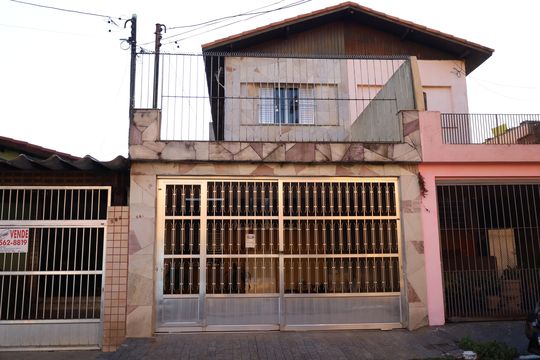 Fachada de casa à venda com 2 quartos, 140m² em Cupecê, São Paulo