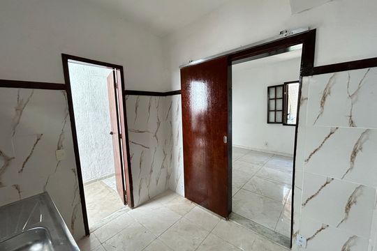 Cozinha de casa para alugar com 2 quartos, 40m² em Bento Ribeiro, Rio de Janeiro