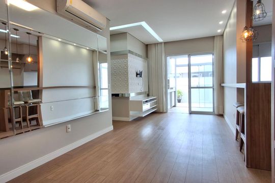 Apartamento para alugar com 2 quartos, 62m² em Barreiros, São José