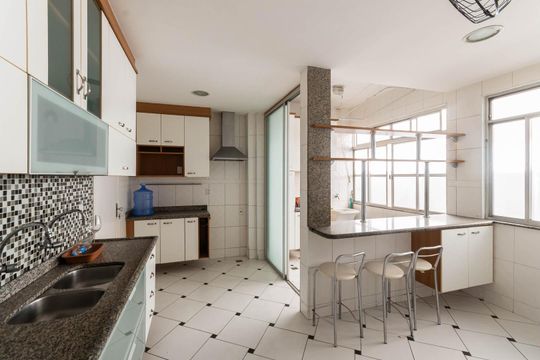 Cozinha de apartamento à venda com 3 quartos, 105m² em Tijuca, Rio de Janeiro