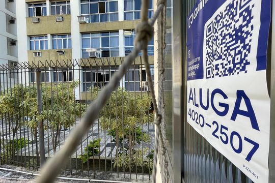 Plaquinha de apartamento à venda com 3 quartos, 105m² em Tijuca, Rio de Janeiro
