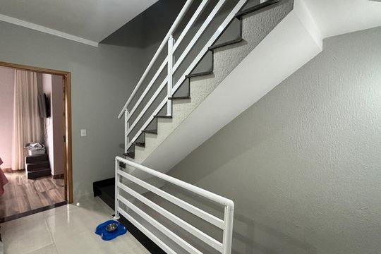 Corredor de casa à venda com 2 quartos, 145m² em Vila Curuçá, Santo André