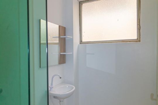 Banheiro de serviço de apartamento à venda com 3 quartos, 118m² em Marechal Rondon, Canoas