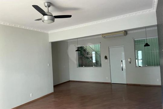 Casa de Condomínio à venda com 4 quartos, 229m² em São Francisco Xavier, Rio de Janeiro