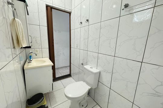 Banheiro 2 de casa à venda com 4 quartos, 101m² em Jardim Leblon, São Bernardo do Campo