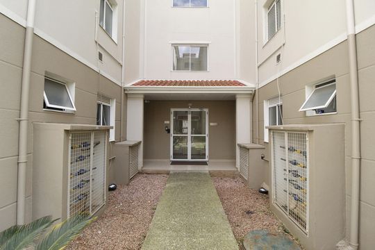 Fachada do bloco de apartamento para alugar com 2 quartos, 58m² em Humaitá, Porto Alegre
