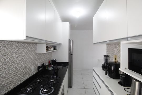 Cozinha de apartamento para alugar com 2 quartos, 58m² em Humaitá, Porto Alegre
