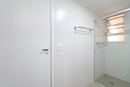 Banheiro de apartamento à venda com 3 quartos, 88m² em Pompeia, São Paulo