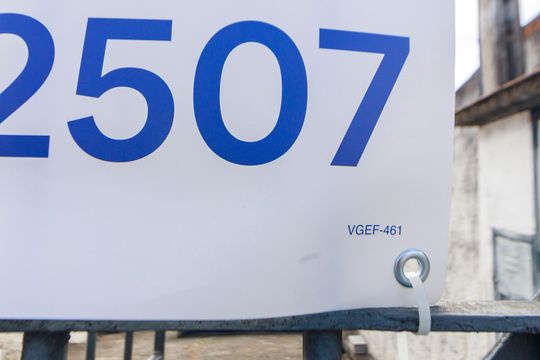 Placa Instalada de casa à venda com 8 quartos, 588m² em Jardim Monte Azul, São Paulo