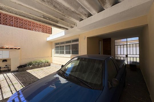 Garagem de casa à venda com 3 quartos, 146m² em Vila Humaita, Santo André