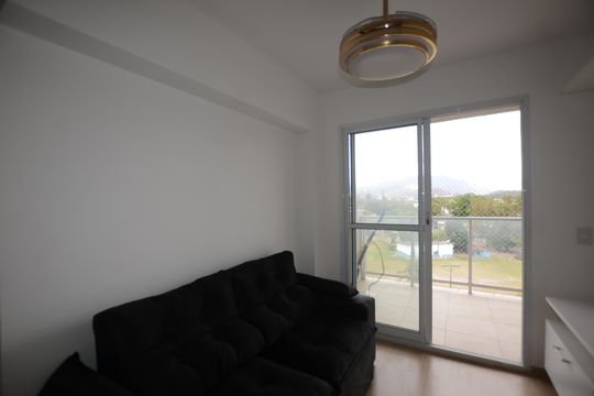 Sala de apartamento para alugar com 2 quartos, 57m² em Marechal Hermes, Rio de Janeiro