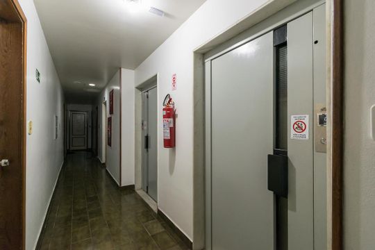 Área comum - Hall dos elevadores de apartamento à venda com 3 quartos, 160m² em Penha, Rio de Janeiro