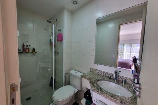 Banheiro da Suíte 1 de apartamento à venda com 2 quartos, 50m² em Chácara Santo Antônio (zona Sul), São Paulo