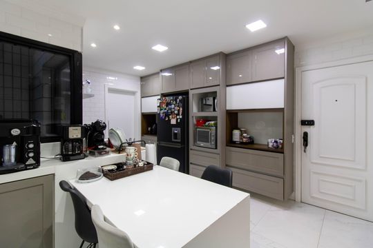 Cozinha de apartamento à venda com 3 quartos, 168m² em Camargos, Guarulhos